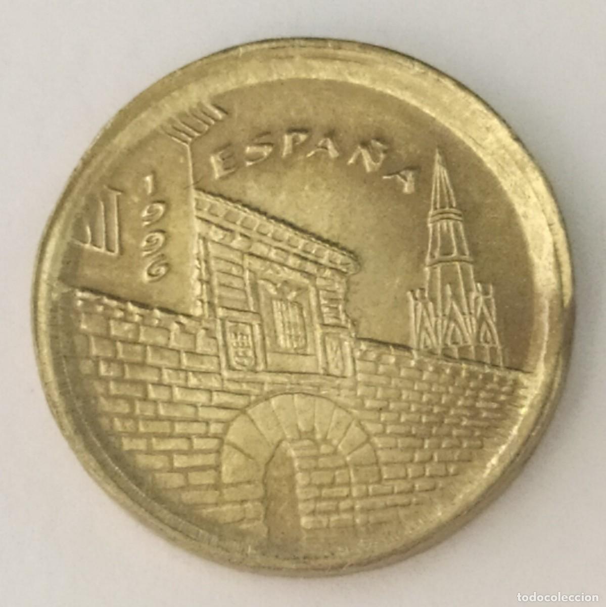 Monedas con errores: ## error- 5 Pesetas 1996 acu&ntilde;aci&oacute;n desplazada## - Foto 1