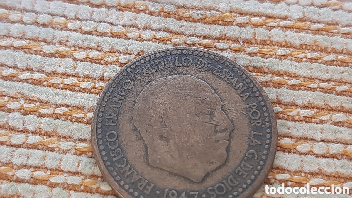 Monedas con errores: (ERROR E. ESPA&Ntilde;OL)(1947) 1 PESETA CON HOJITAS ESTRELLA NO VISIBLE - Foto 3