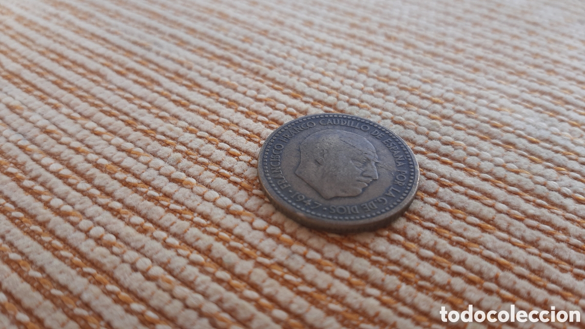 Monedas con errores: (ERROR E. ESPA&Ntilde;OL)(1947) 1 PESETA CON HOJITAS ESTRELLA NO VISIBLE - Foto 9