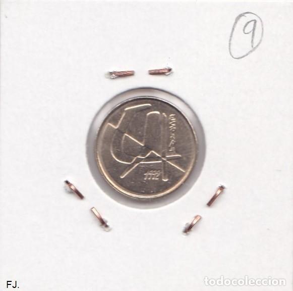 Monedas con errores: Moneda 5 Ptas 1992. Error, Rayas Cruzadas. Anv Ebc-. - Foto 3