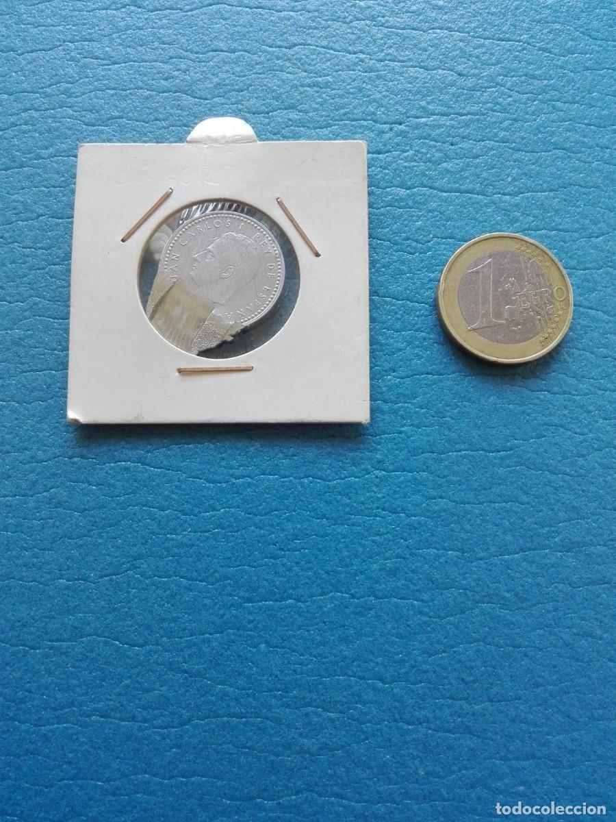 Monete con errori: MONEDA 1 PESETA REY JUAN CARLOS I - 198. - ESTAMPACION DEFECTUOSA - (ALUMINIO)