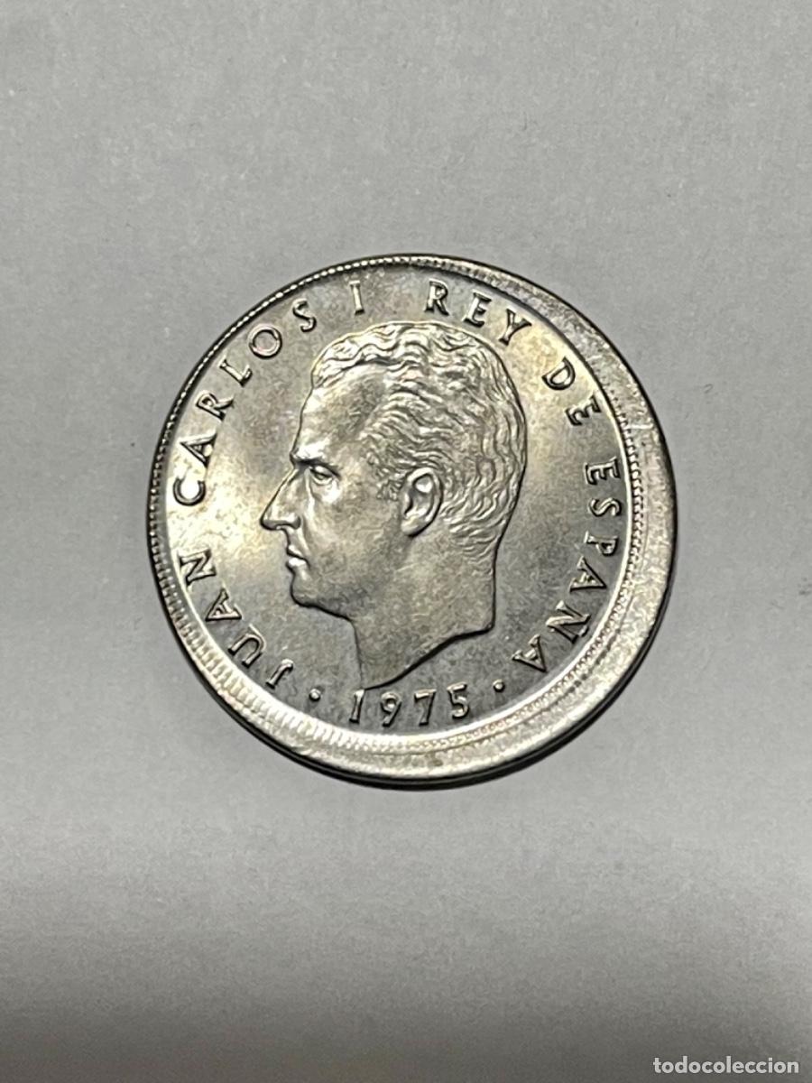 Monedas con errores: * ERROR ESPECTACULAR * MONEDA CON ACU&Ntilde;ACION DESPLAZADA. 5 ptas A&Ntilde;O 1975*77 - Foto 1