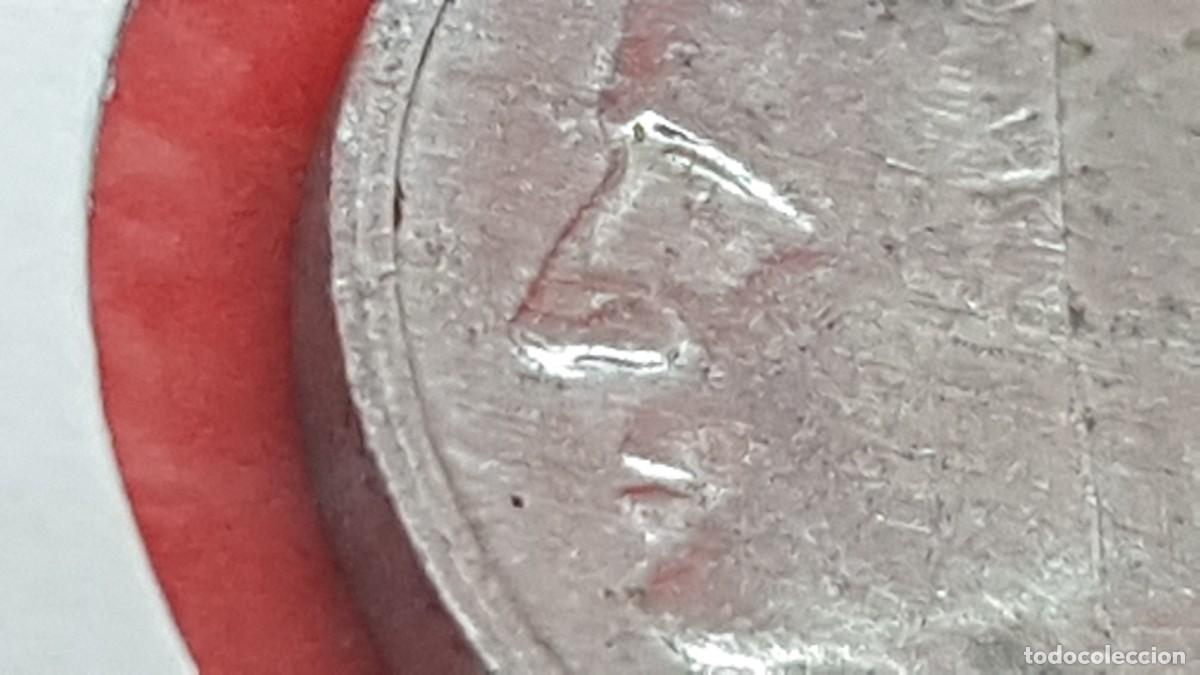 Monedas con errores: 1 PESETA 1992 ERROR DE CU&Ntilde;O-LABIO PARTIDO- - Foto 2