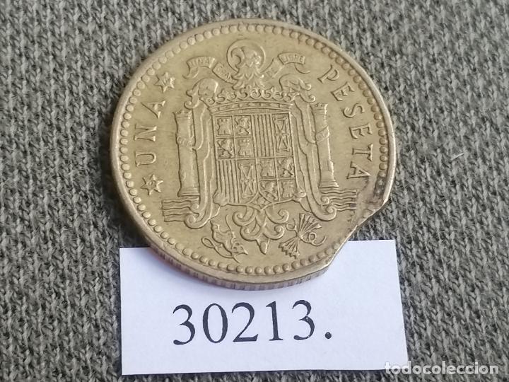 Monedas con errores: Espa&ntilde;a 1 peseta 1966 variante, error, final riel, Franco - Foto 2