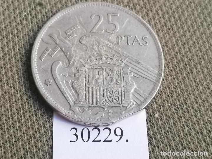 Monedas con errores: Espa&ntilde;a 25 pesetas 1957 variante, error, final riel, Franco - Foto 2
