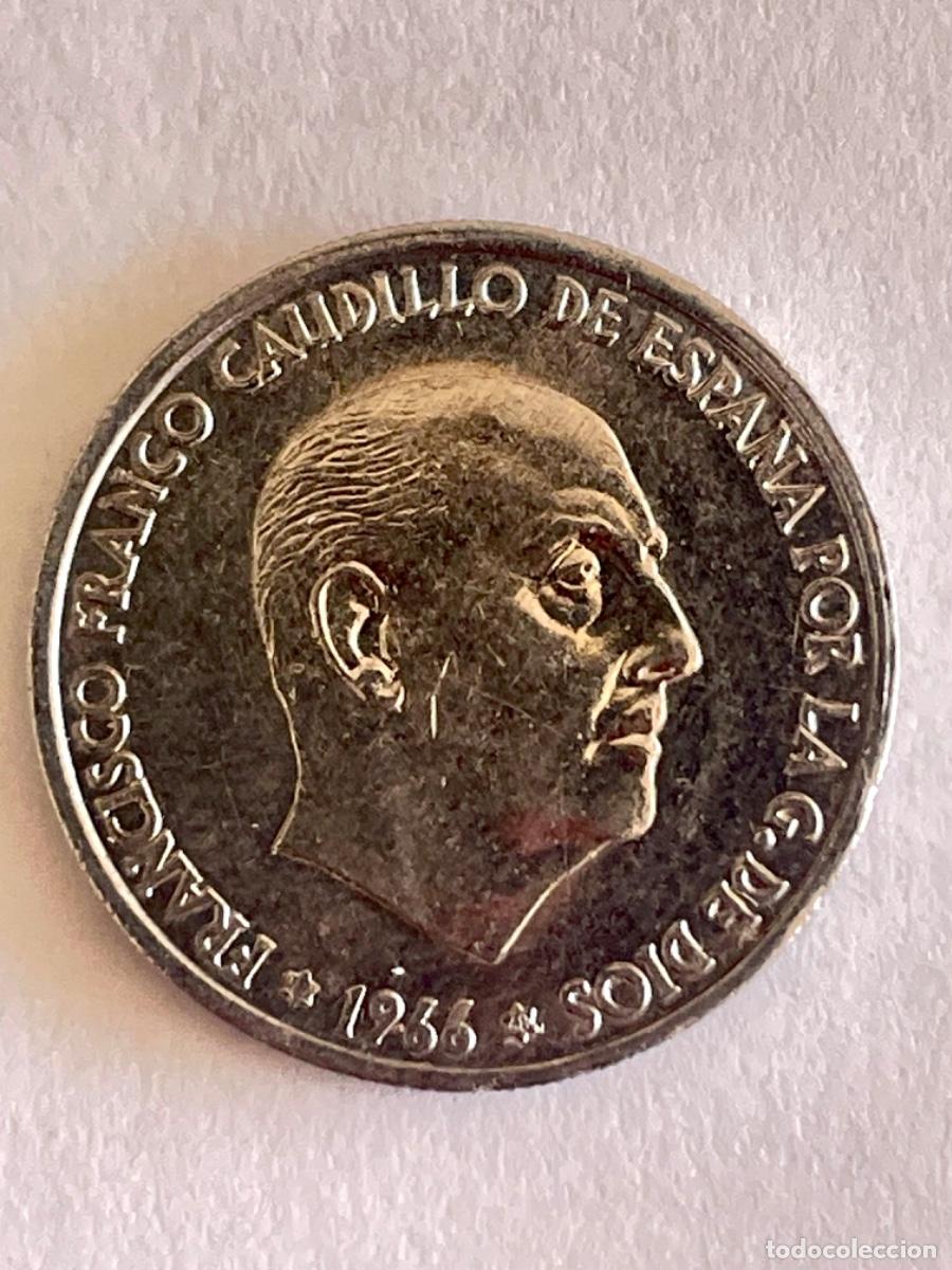 Monedas con errores: * ERROR * 50 CENT 1966*68. ERROR MULTIPLE - Foto 2