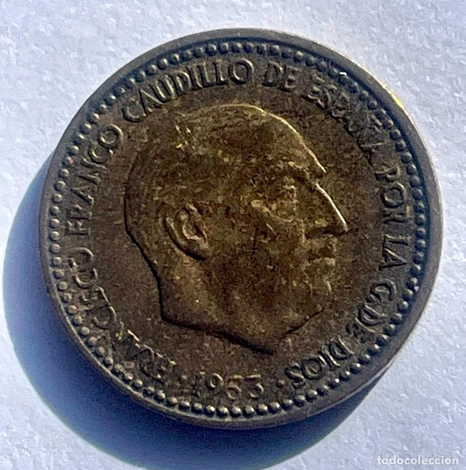 Monedas con errores: * ERROR * 1 peseta CU&Ntilde;O PARTIDO EN REVERSO. a&ntilde;o 1953*56 - Foto 2