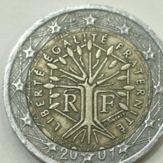 Monete con errori: MONEDA DE 2 EUROS FRANCIA 2001 CON ERROR MIRAR LA FECHA