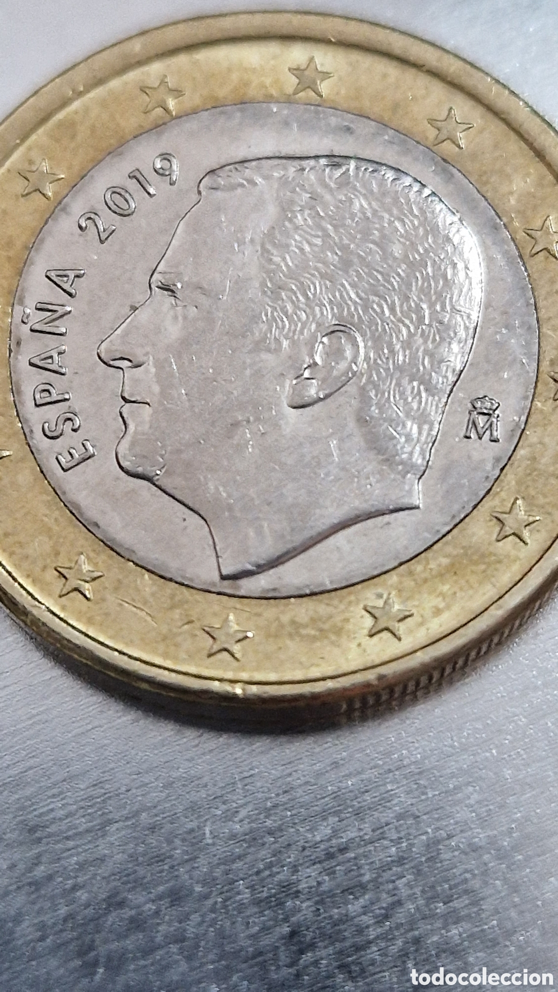 Monedas con errores: 1 euro 2019 estrellas descentradas - Foto 2