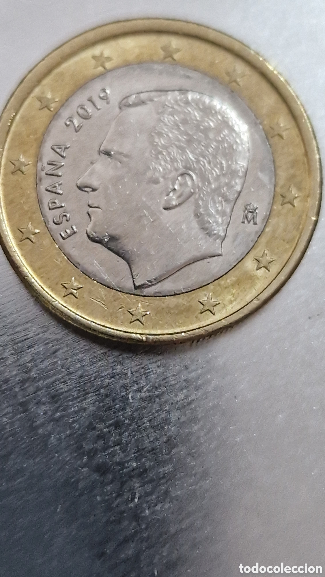 Monedas con errores: 1 euro 2019 estrellas descentradas - Foto 3
