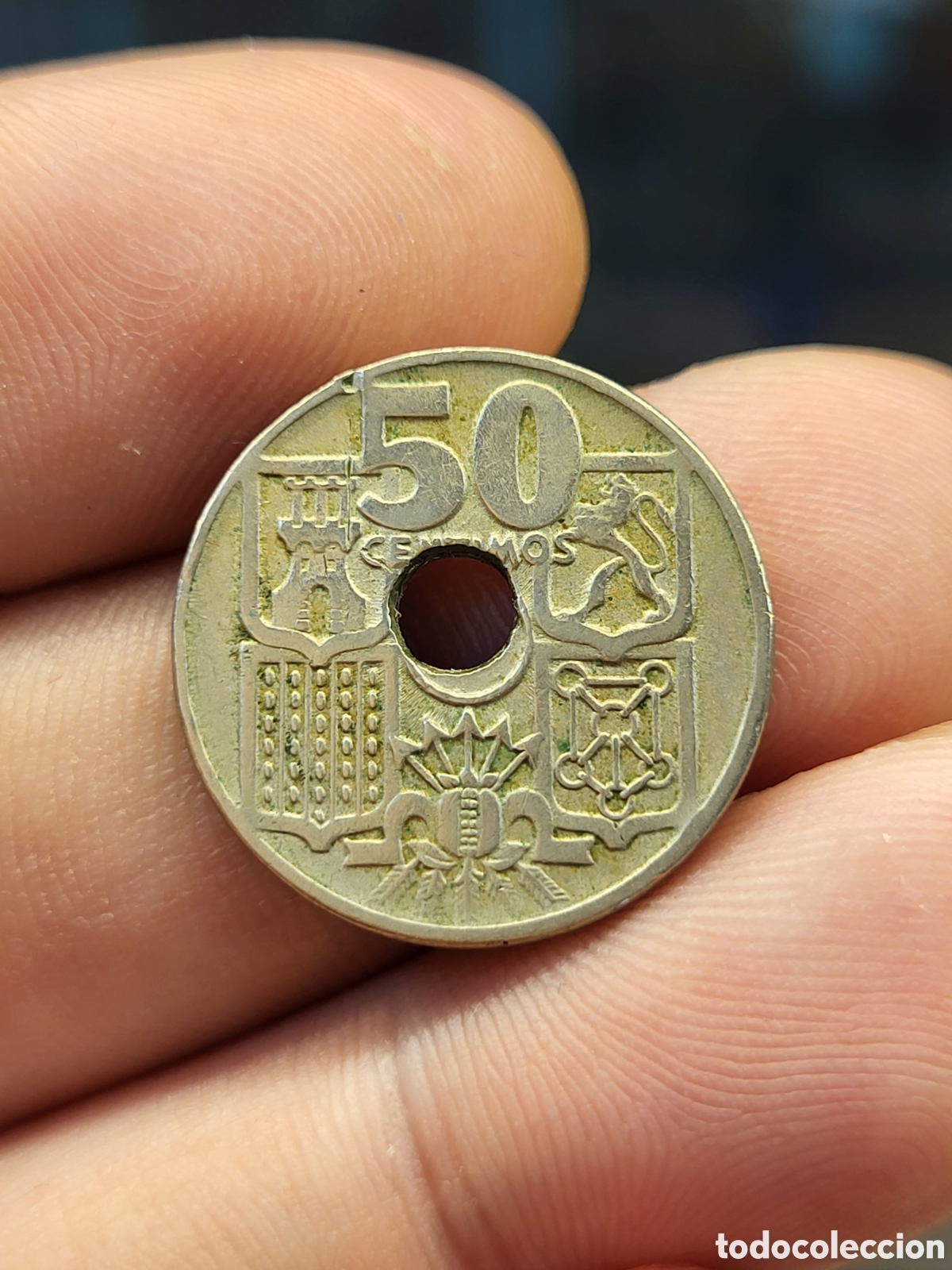 Monedas con errores: ERROR AGUJERO DESPLAZADO . 50 CENTIMOS 1949 *-- *56 - Foto 2