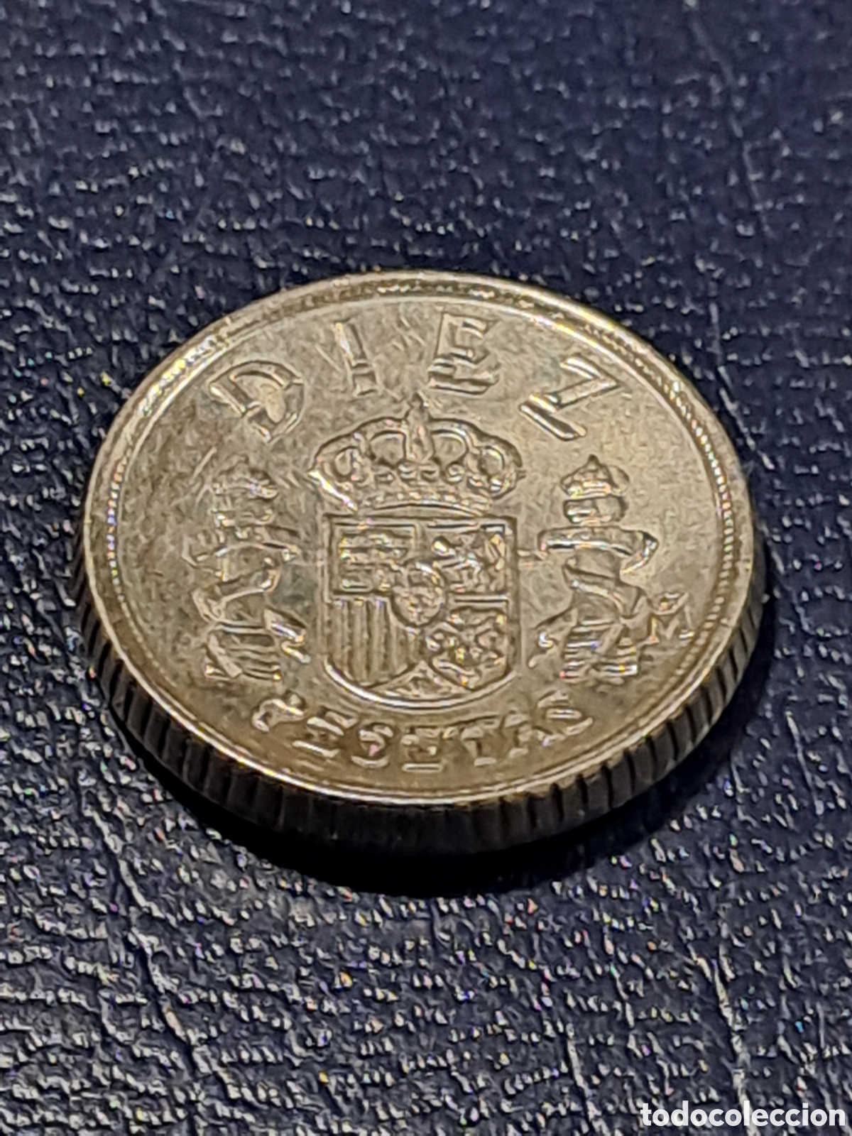 Monedas con errores: Error abombada 10 pts 1983 - Foto 1