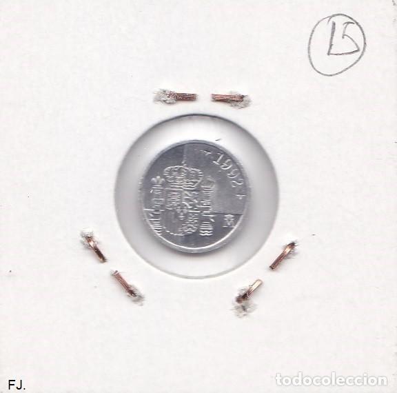 Monedas con errores: Moneda 1 Pta 1992 J Carlos. Error, Labio Partido, Anv Ebc. - Foto 2