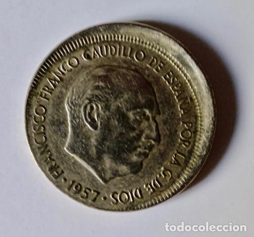 Monedas con errores: * ERROR * 5 pesetas 1957*66 a&ntilde;o escaso y DESPLAZADA - Foto 1