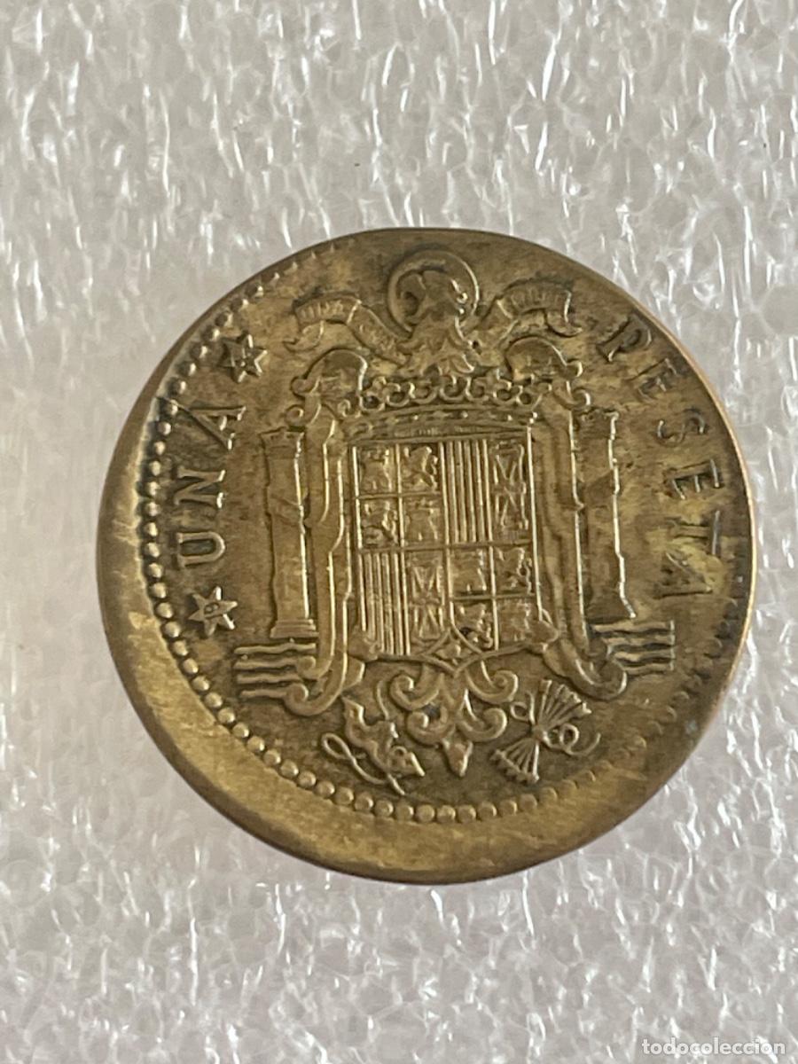 Monedas con errores: * ERROR * MONEDA CON ACU&Ntilde;ACION DESPLAZADA. 1 PESETA A&Ntilde;O 1963*64 - Foto 2