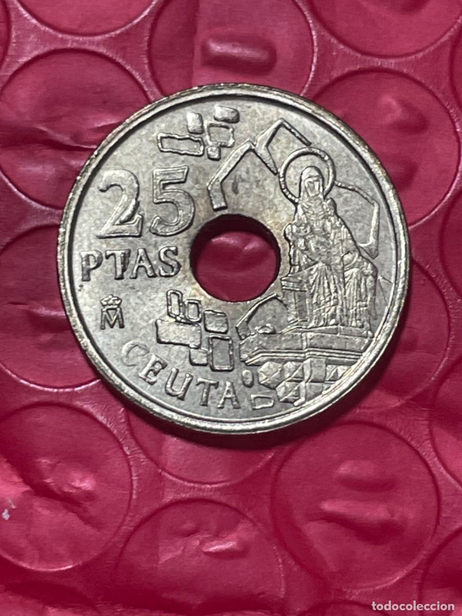 Monedas con errores: * ERROR * EXCESO DE METAL. 25 pesetas a&ntilde;o 1998. OFRENDA CENTRAL Y PTAS - Foto 1