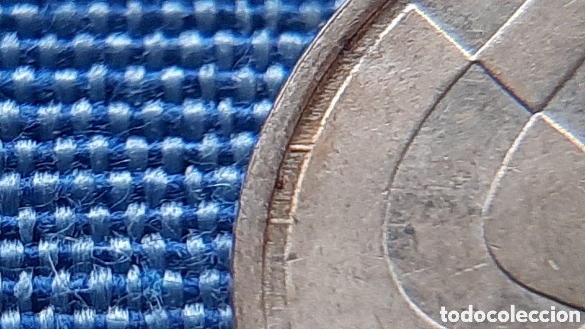 Monedas con errores: (ESPA&Ntilde;A-ERROR)(2001) 5 PESETAS EXCESO DE METAL O VARIANTE - Foto 3