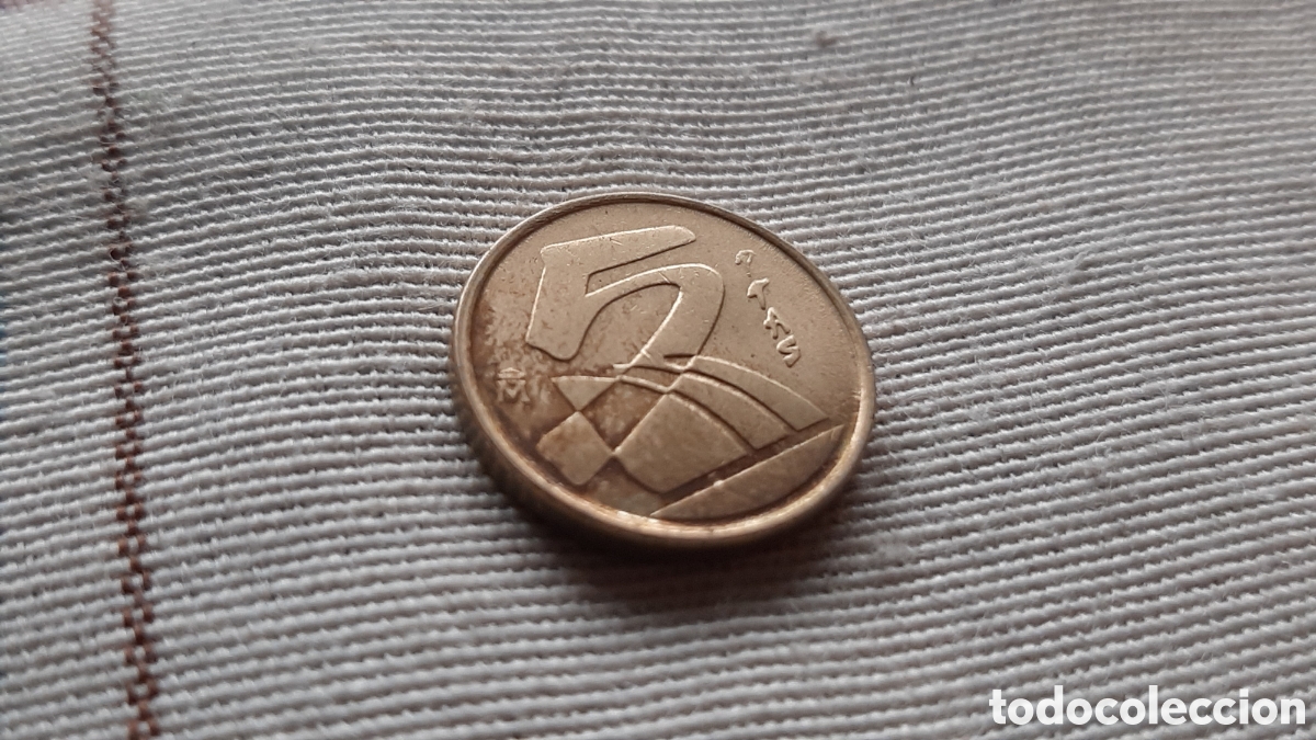 Monedas con errores: (ESPA&Ntilde;A-ERROR)(2001) 5 PESETAS EXCESO DE METAL O VARIANTE - Foto 5