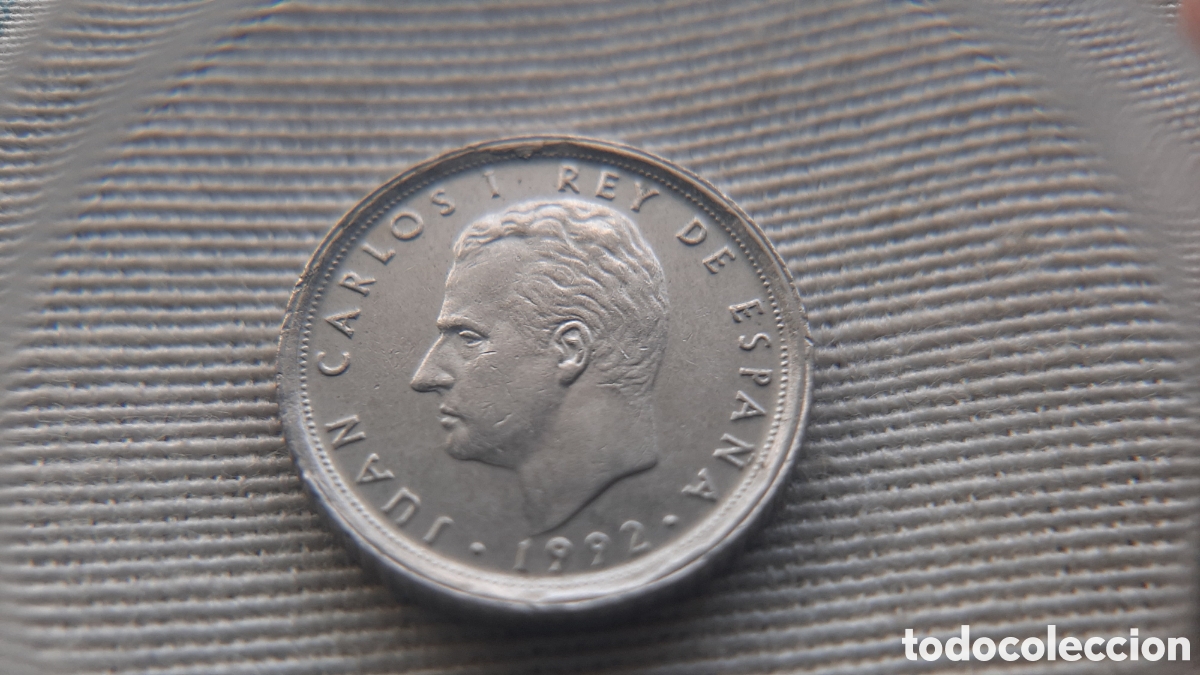 Monedas con errores: (ERROR-HOJITAS)(1992) 10 PESETAS JUAN CARLOS I CON ERROR(HOJITAS) - Foto 2