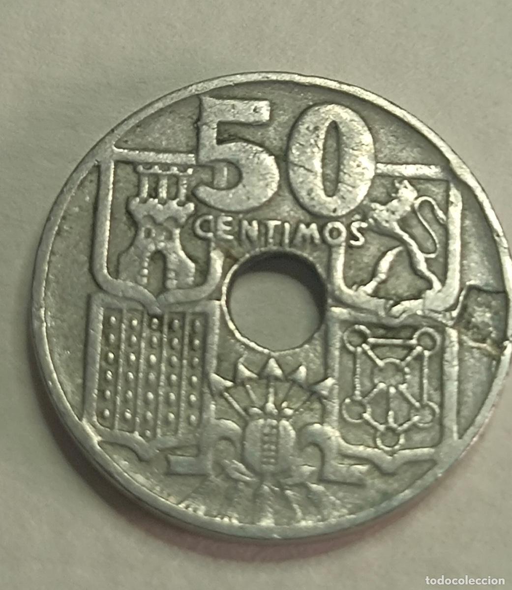 Monedas con errores: Moneda de 50 Cts, a&ntilde;o 1949 de Franco con fallo de acu&ntilde;acion. - Foto 2