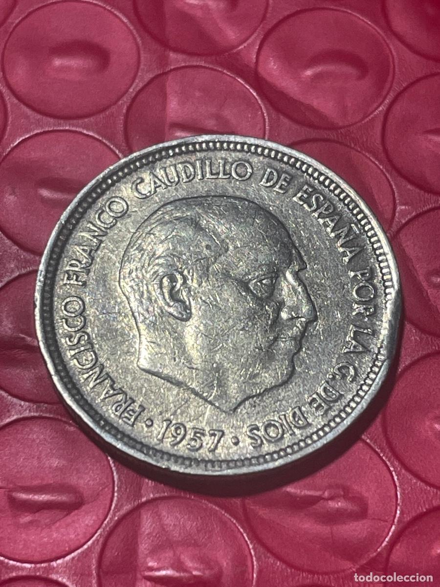 Monedas con errores: * ERROR * MONEDA SEGMENTADA 5 PESETAS A&Ntilde;O 1957*69 - Foto 1