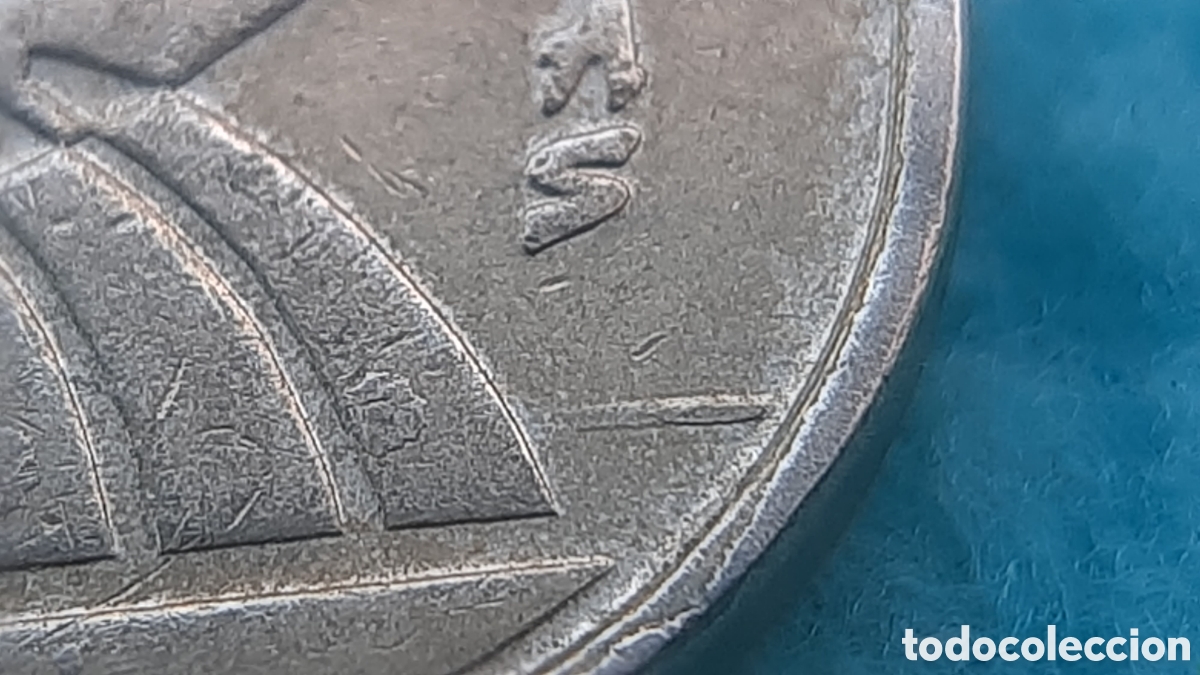 Monedas con errores: (ERROR-EXCESO DE METAL )(1992) 5 PESETAS CON RARO ERROR - Foto 1