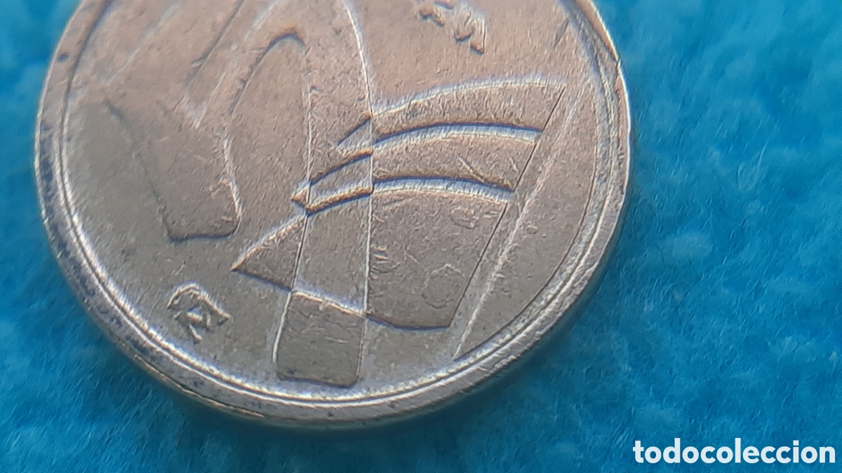 Monedas con errores: (ERROR-EXCESO DE METAL )(1992) 5 PESETAS CON RARO ERROR - Foto 5
