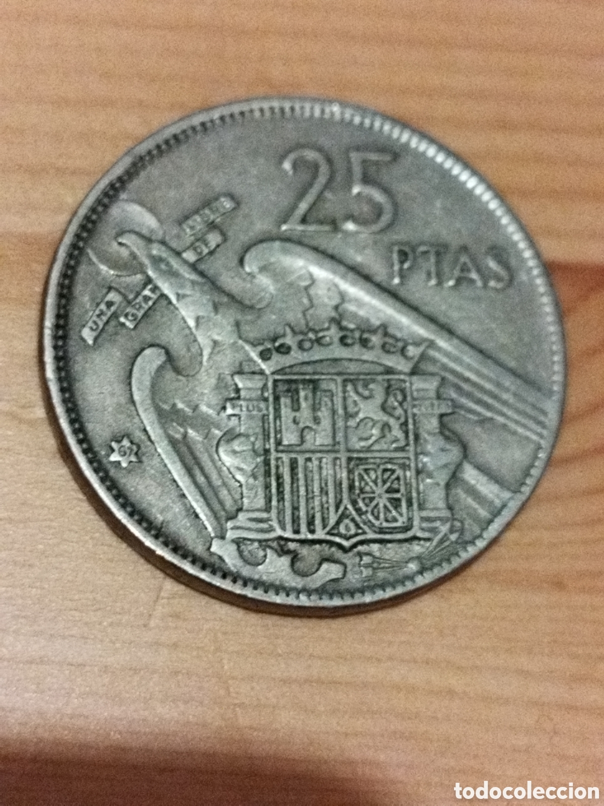 Monedas con errores: Error canto desplazado 25 pesetas de 1957-67 - Foto 2