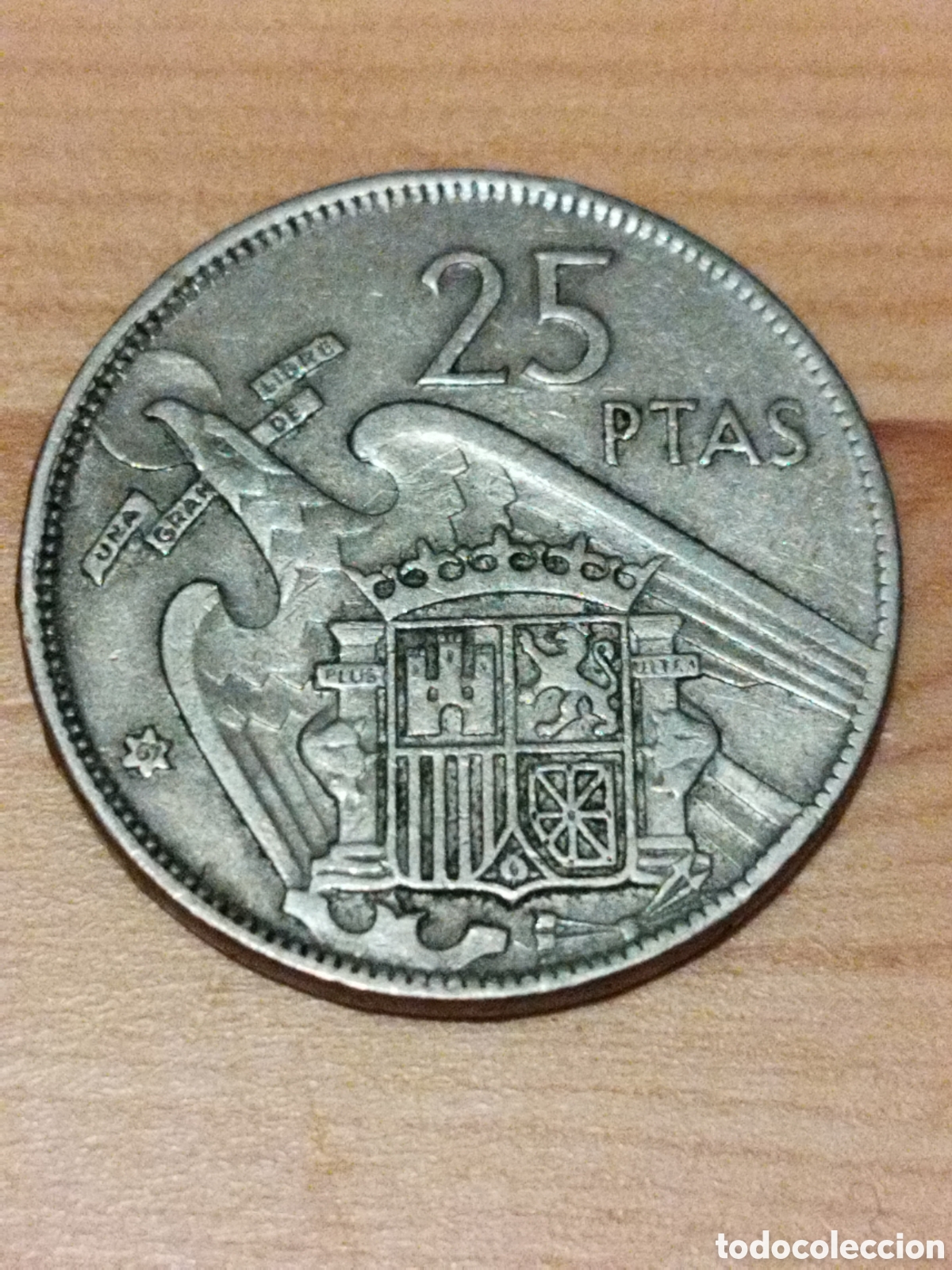 Monedas con errores: Error canto desplazado 25 pesetas de 1957-67 - Foto 1