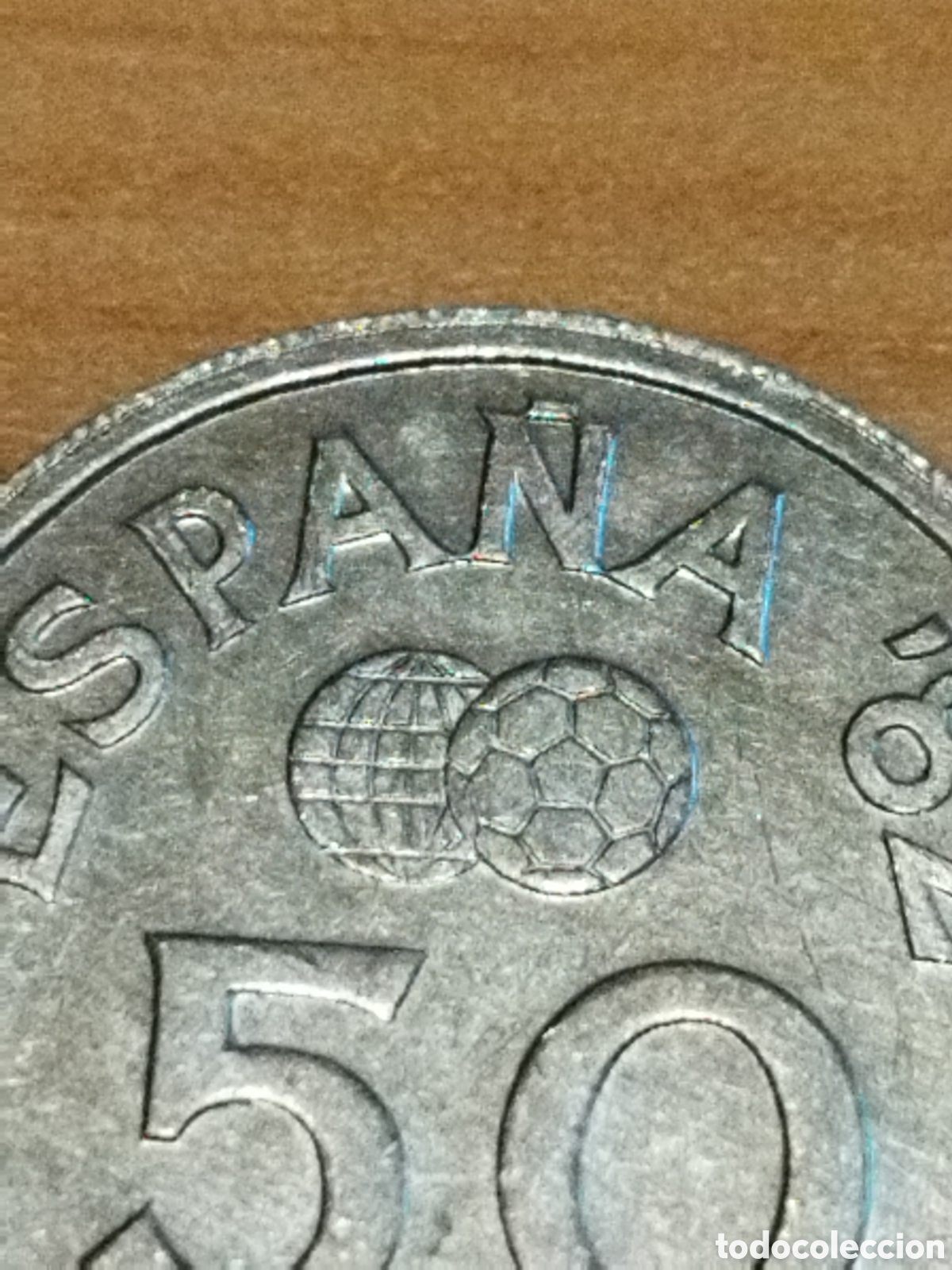 Monedas con errores: Error canto 50 c&eacute;ntimos de 1980 mundial 82 km#815 - Foto 1