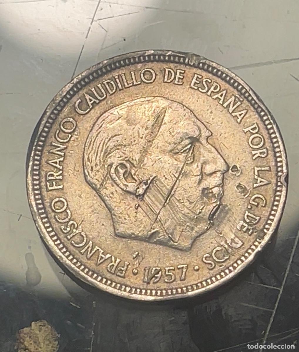 Monedas con errores: Moneda 5 pesetas 1957 con error - Foto 1