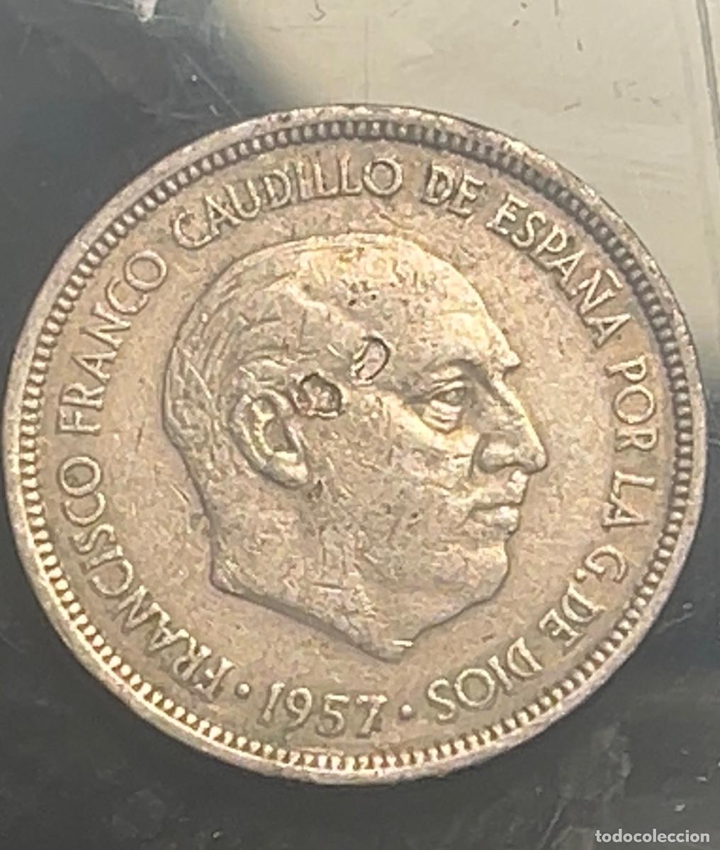 Monedas con errores: Moneda 5 pesetas 1957 con error - Foto 3