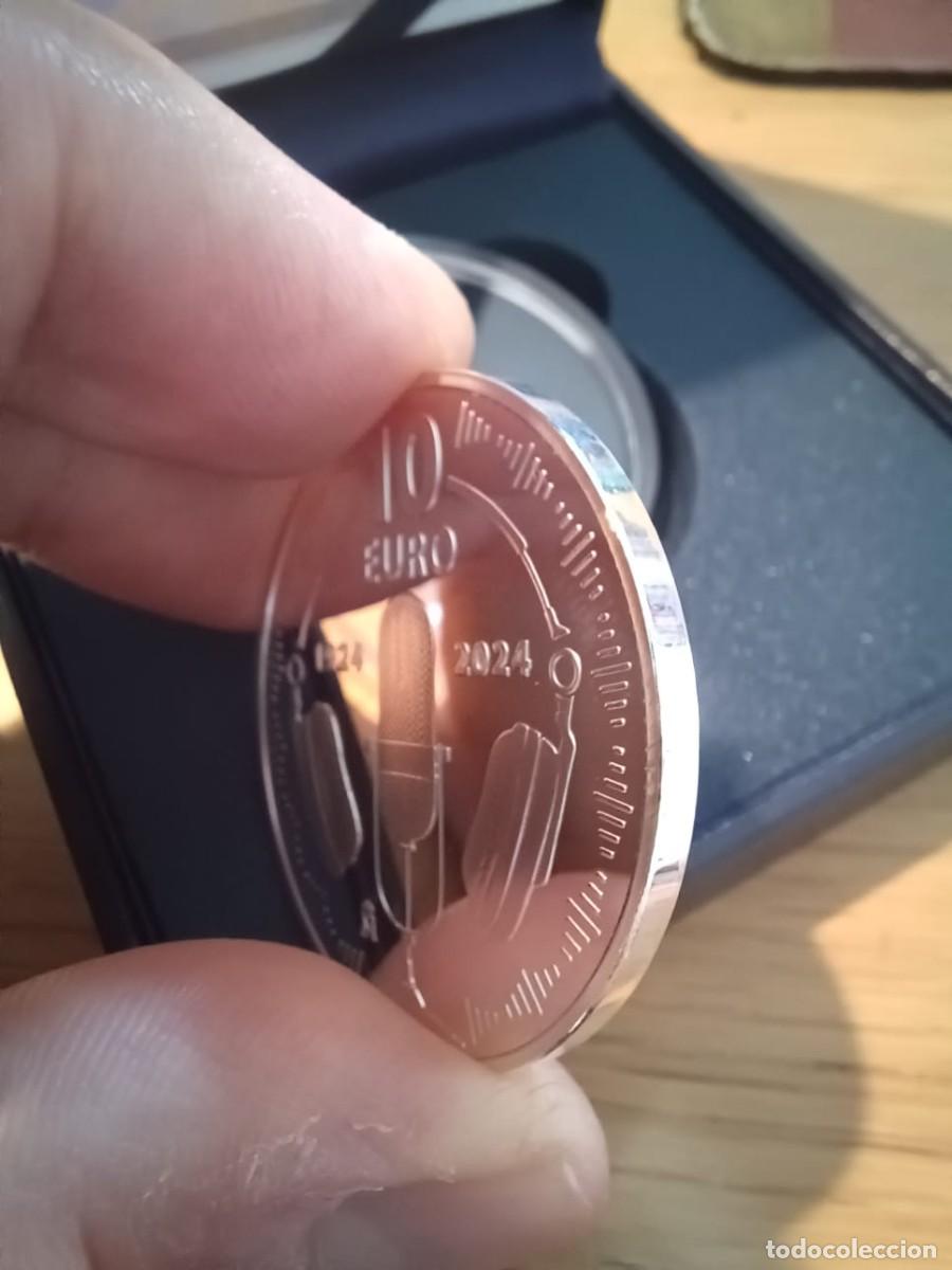 Monedas con errores: Moneda 10&euro; 2024 - 8R Centenario de la Radio - Error canto Liso - Foto 2