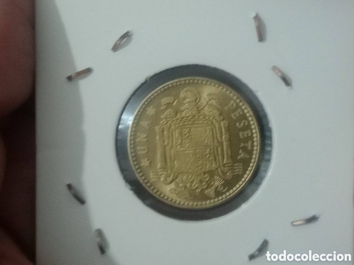 Monedas con errores: Peseta de 1953 estrella anep&iacute;grafa. SC - Foto 2