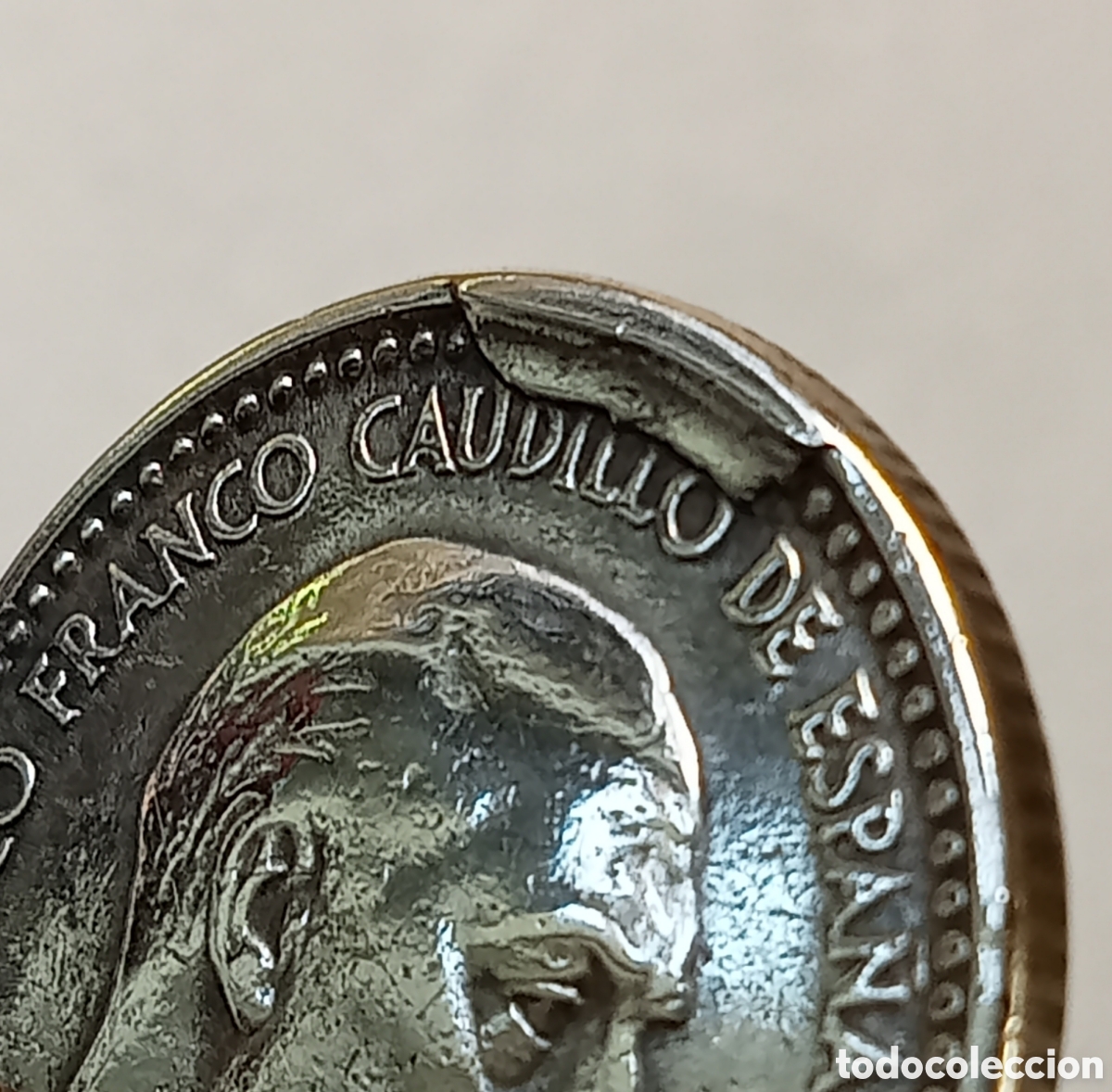 Monedas con errores: RARA MONEDA LA BOINA DE FRANCO - Foto 2