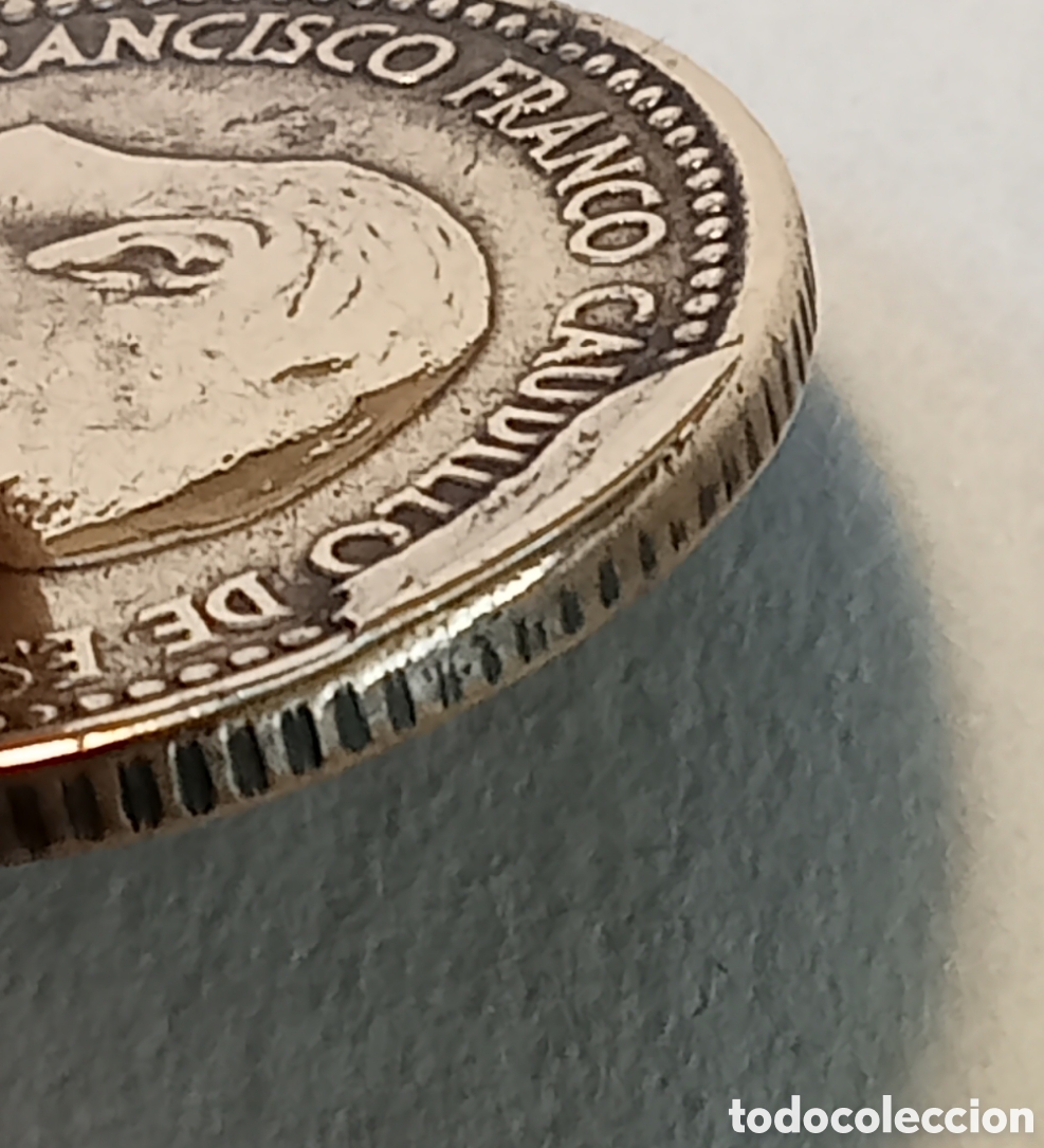 Monedas con errores: RARA MONEDA LA BOINA DE FRANCO - Foto 3