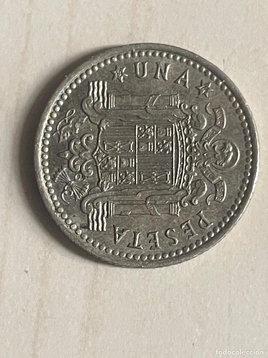 Monedas con errores: Moneda una peseta del caudillo 1966 *74 - Foto 1