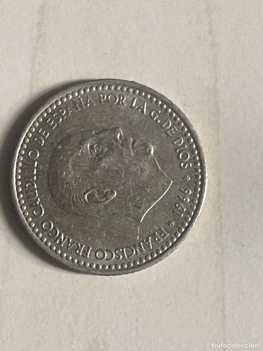 Monedas con errores: Moneda una peseta del caudillo 1966 *74 - Foto 2