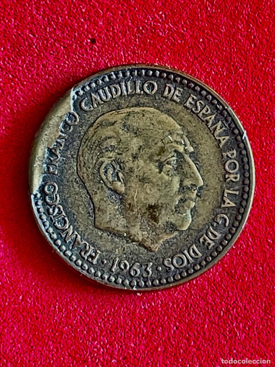 Monedas con errores: * ERROR * 1 peseta 1963*1964 CU&Ntilde;O DESCANTILLADO - Foto 1