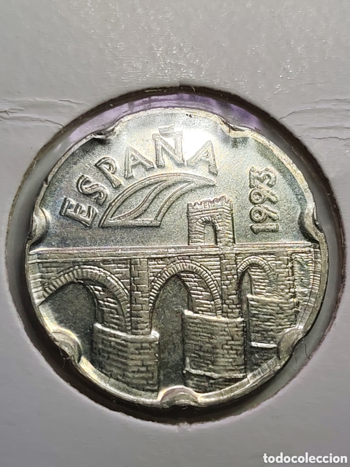 Monedas con errores: Espa&ntilde;a. 50 pesetas. 1993 . Variante Remarcada. Sin circular - Foto 3