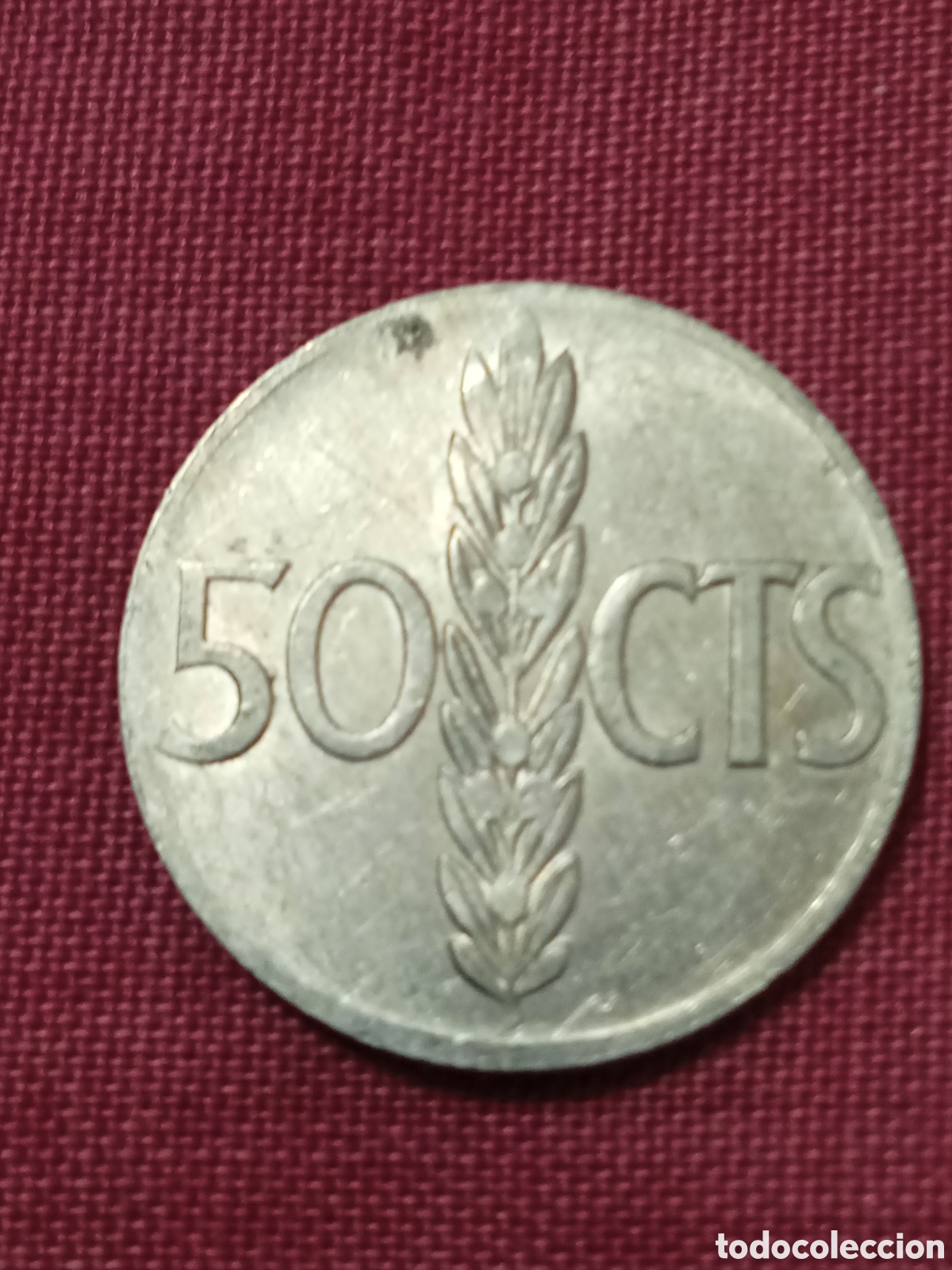 Monedas con errores: X- ERROR 50 C&Eacute;NTIMOS 1966 SEGUNDA ESTRELLA MUY FLOJA Y SIN ESTRELLAS - Foto 3