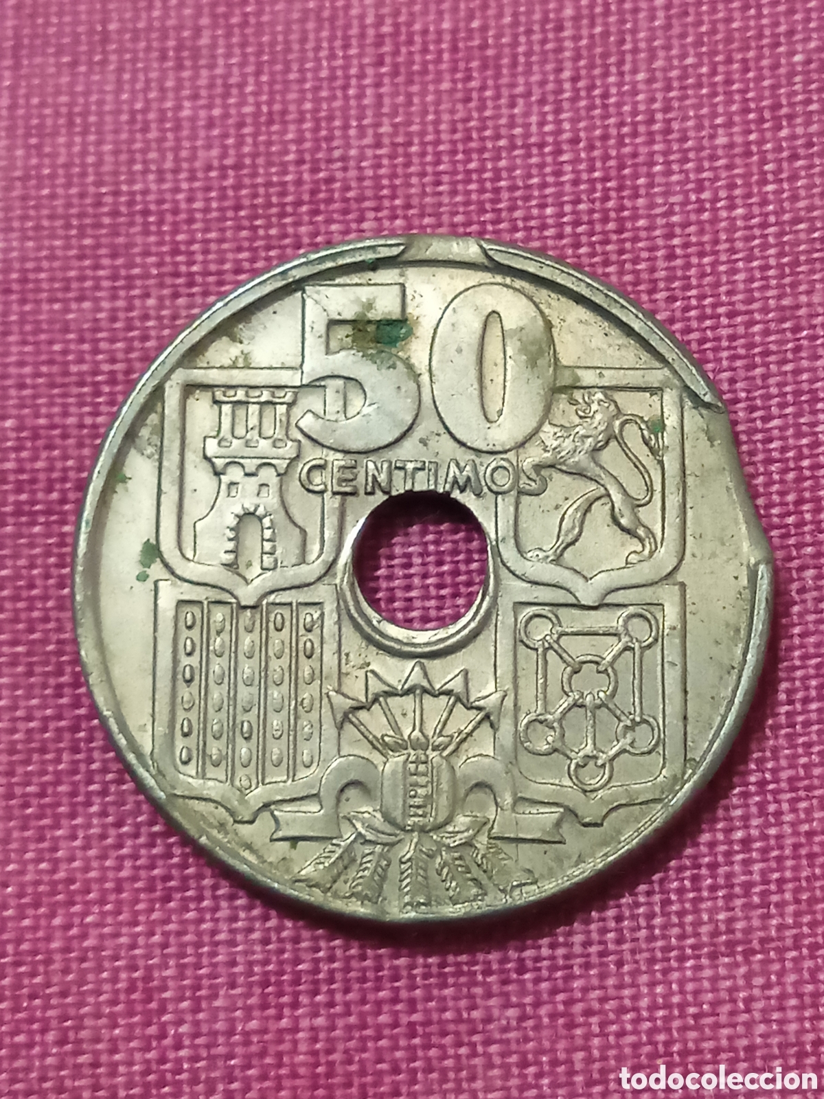 Monedas con errores: X- ERROR 50 C&Eacute;NTIMOS 1949 *1956 DOBLE SEGMENTADA Y SOBRANTE EN AGUJERO - Foto 2