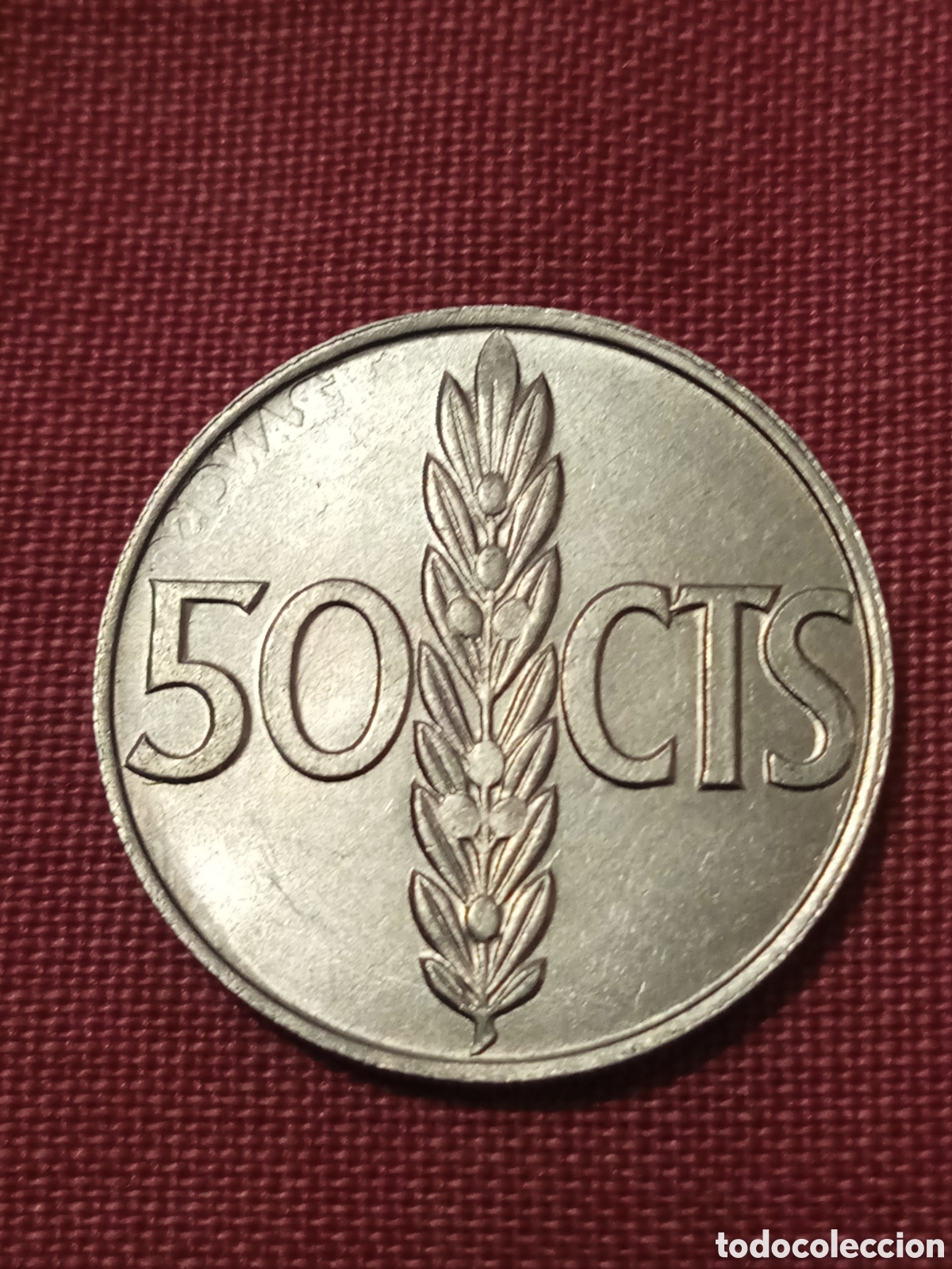 Monedas con errores: X- ERROR 50 C&Eacute;NTIMOS 1966*1967 LETRAS FRANCIS ACU&Ntilde;ADAS EN REVERSO - Foto 2