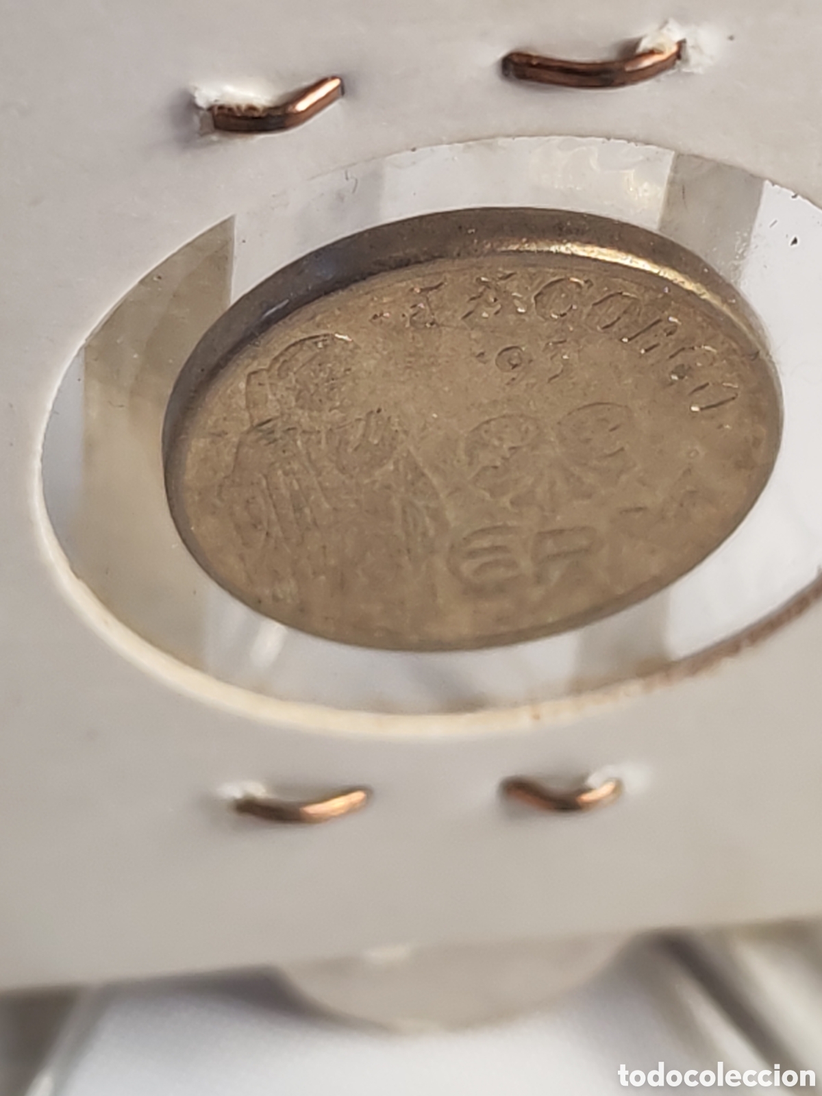 Monedas con errores: Espa&ntilde;a. 5 pesetas. 1993. Xacobeo . Error. Variante de cu&ntilde;o 5 . Sin circular - Foto 3