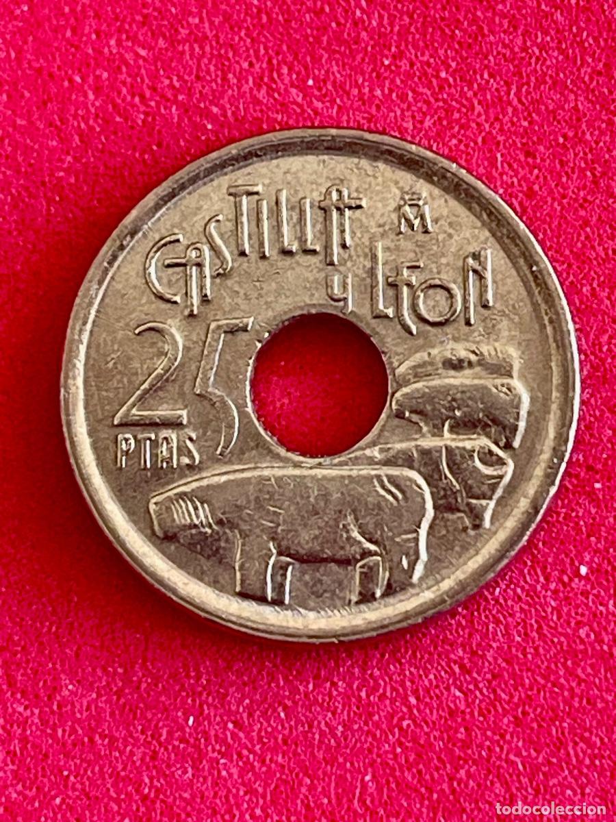 Monedas con errores: * ERROR * 25 PTAS 1995 LISTEL GRUESO Y BANDA EN LA E - Foto 2