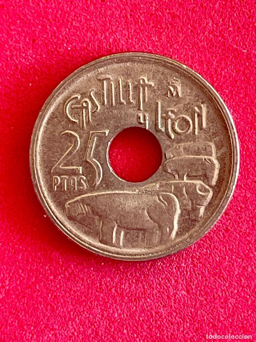 Monedas con errores: * ERROR * 25 PTAS 1995 DOBLE LISTEL - Foto 2