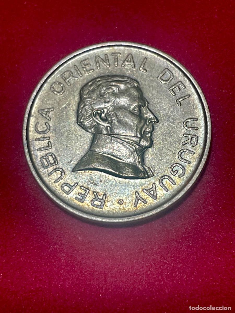 Monedas con errores: * ERROR * 2 pesos Uruguay a&ntilde;o 1994. VARIANTE DE CU&Ntilde;O - Foto 1