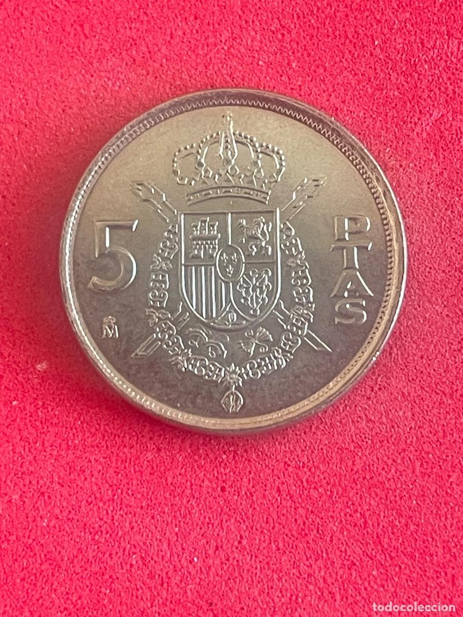 Monedas con errores: * ERROR * 5 PESETAS A&Ntilde;O 1984. GROSORES EN LA LEYENDA - Foto 2