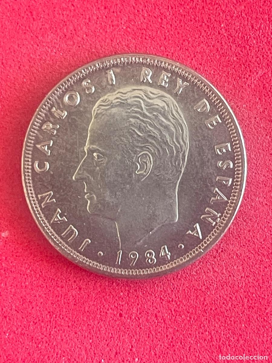 Monedas con errores: * ERROR * 5 PESETAS A&Ntilde;O 1984. GROSORES EN LA LEYENDA - Foto 3