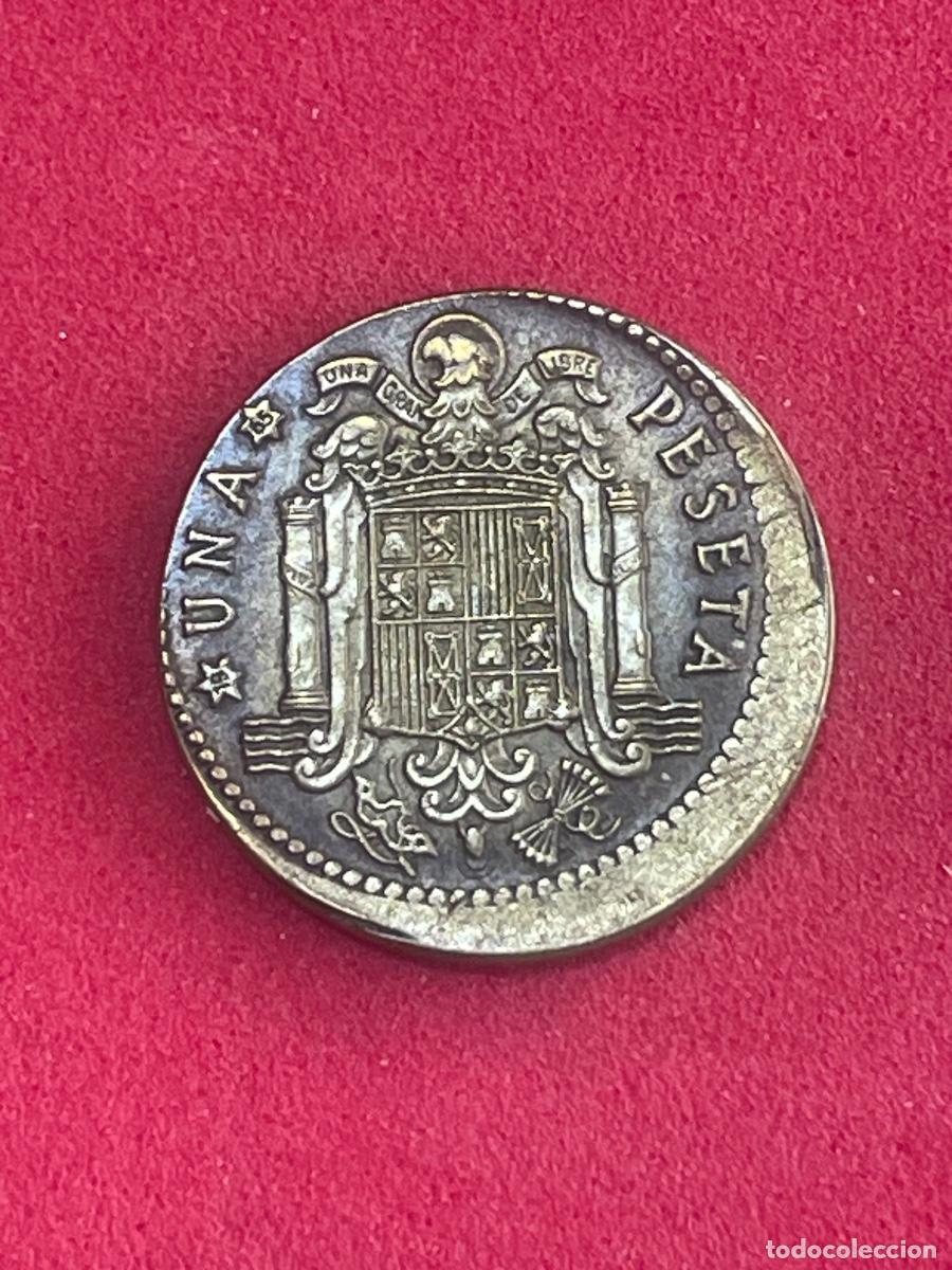 Monedas con errores: * ERROR * MONEDA CON ACU&Ntilde;ACION DESPLAZADA. 1 PESETA A&Ntilde;O 1963*65 - Foto 2